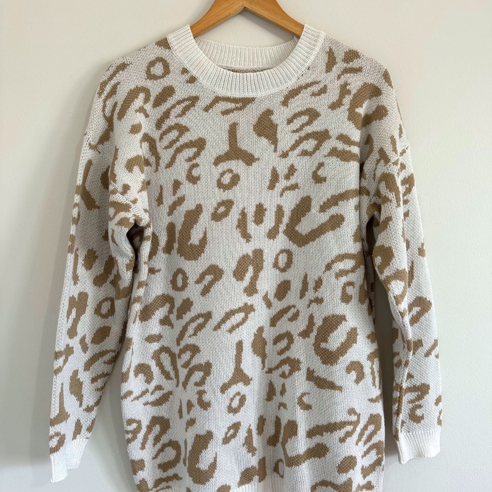 Oversized leopard print sweater S